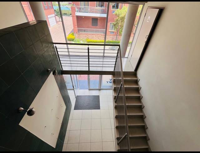 600M² OFFICE FOR SALE IN FOURWAYS